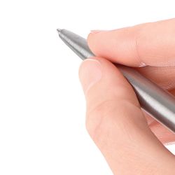 hand holding pen