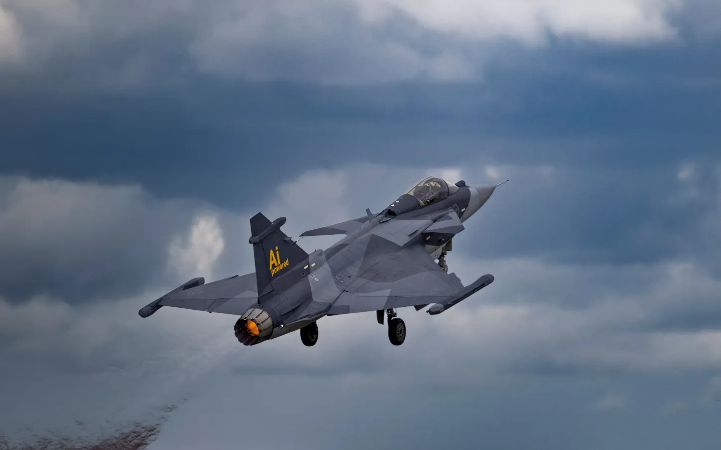 autonomously piloted Saab Gripen E fighter jet
